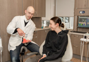 Informative and understanding, never be afraid with our Ballard dentist in Seattle. One of the best Wisdom Teeth Removal